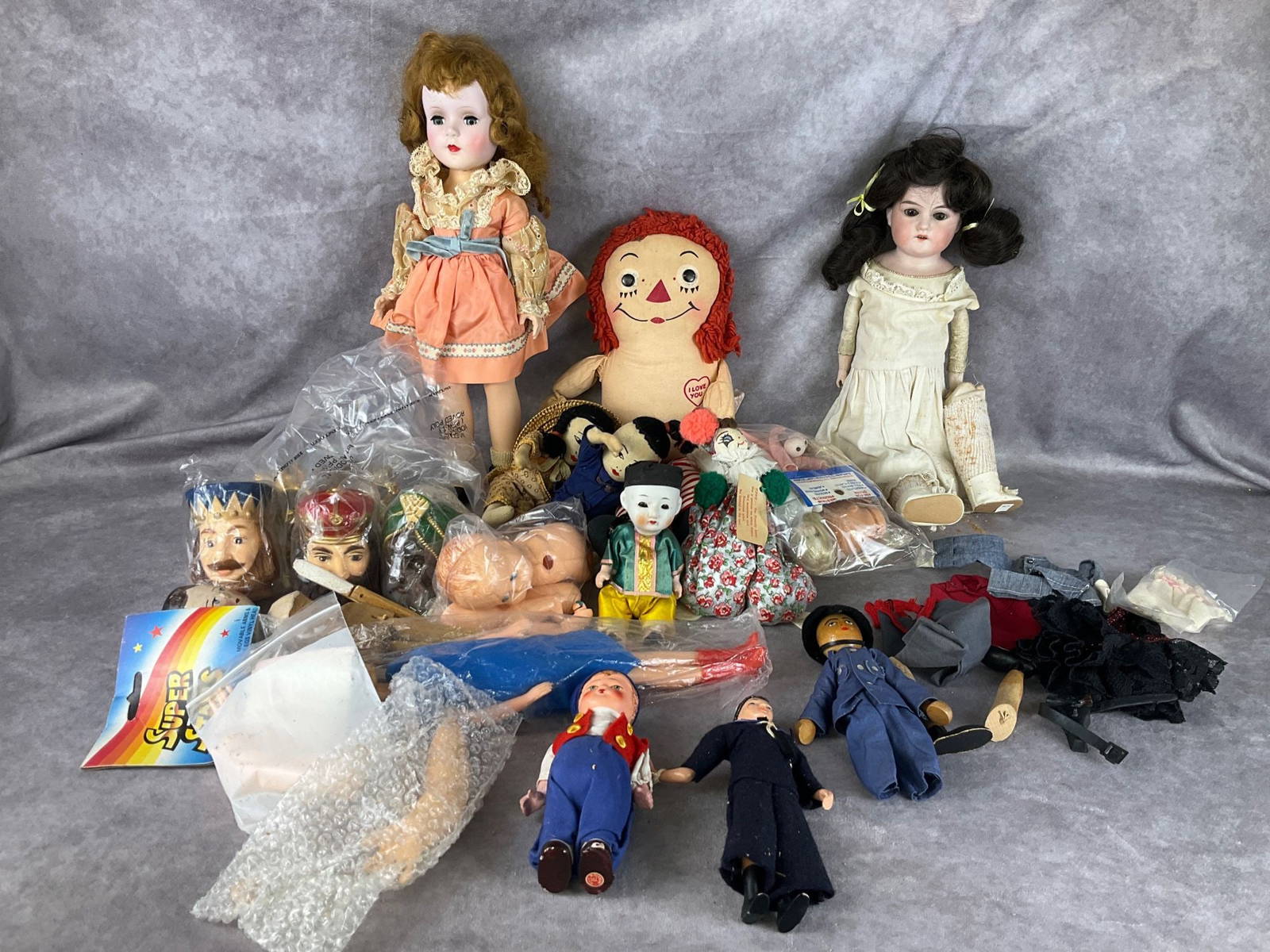 Antique & Vintage Dolls Auction