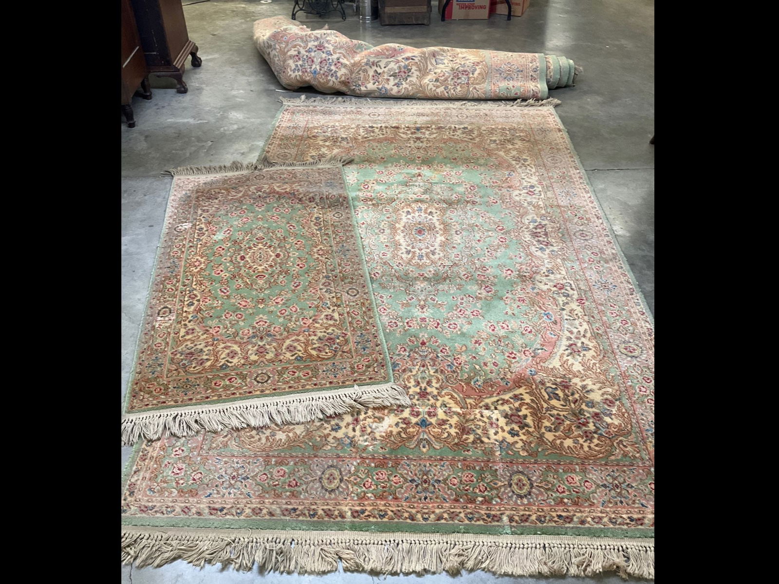 Green Medallion Kirman Rugs (1 of 15)