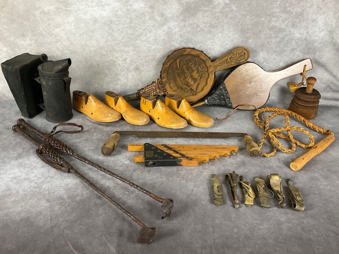 Bee Smoker and More (1 of 14)