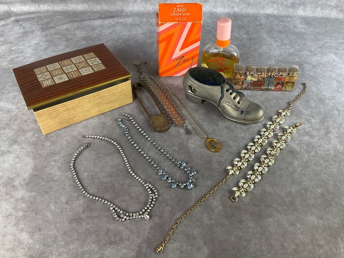 Coro Costume Jewelry (1 of 11)