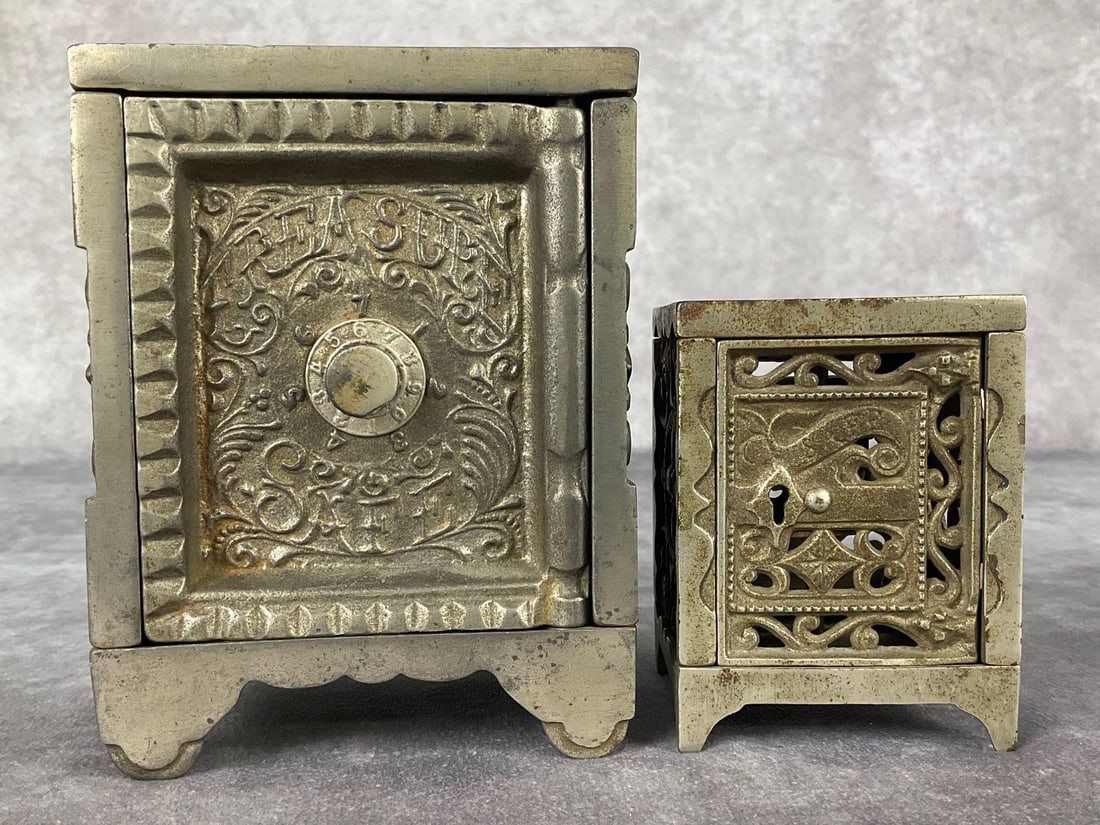 Cast Iron Safe Still Banks (1 of 10)
