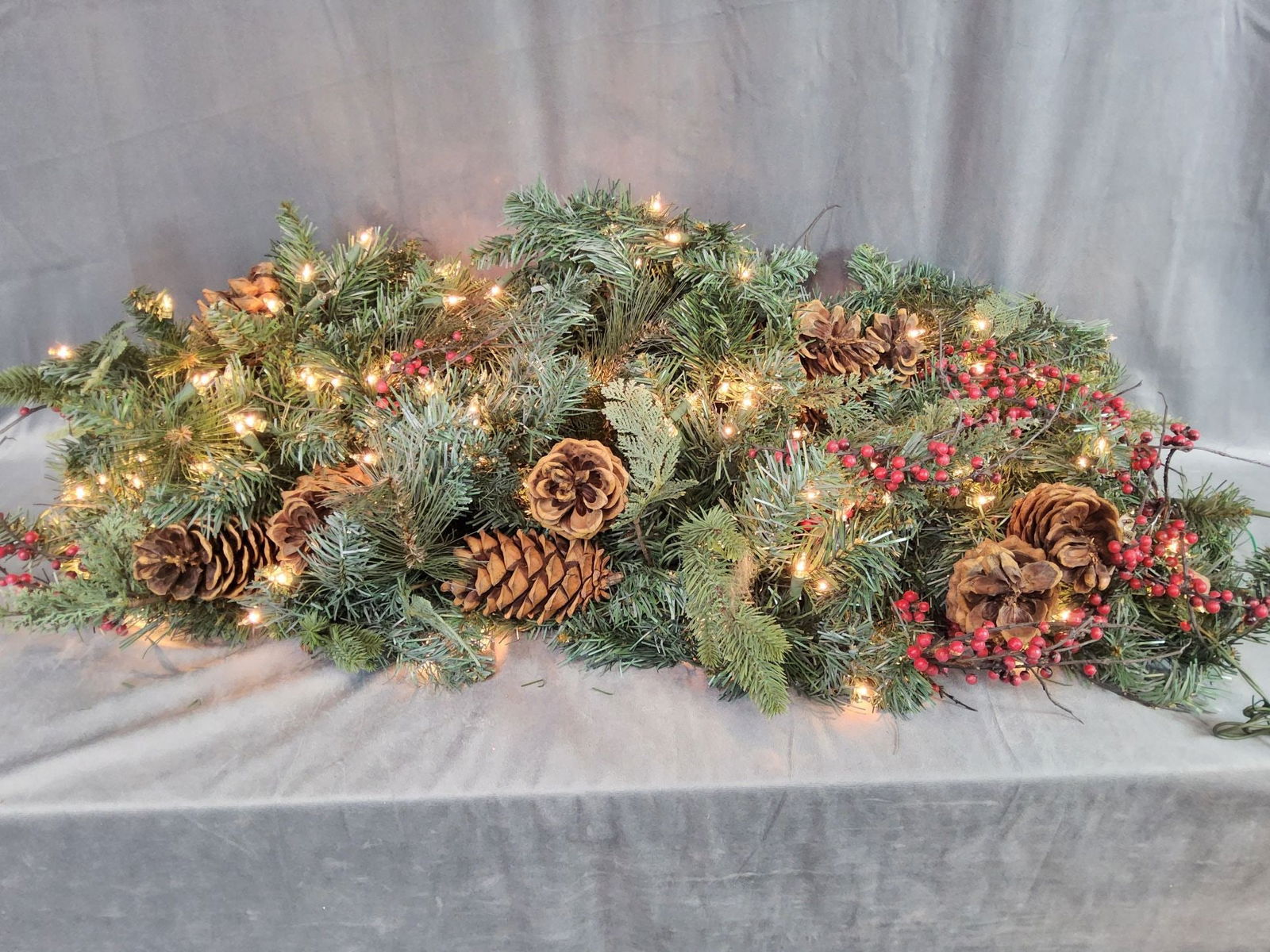 Frontgate Estate 6ft Garland (1 of 5)