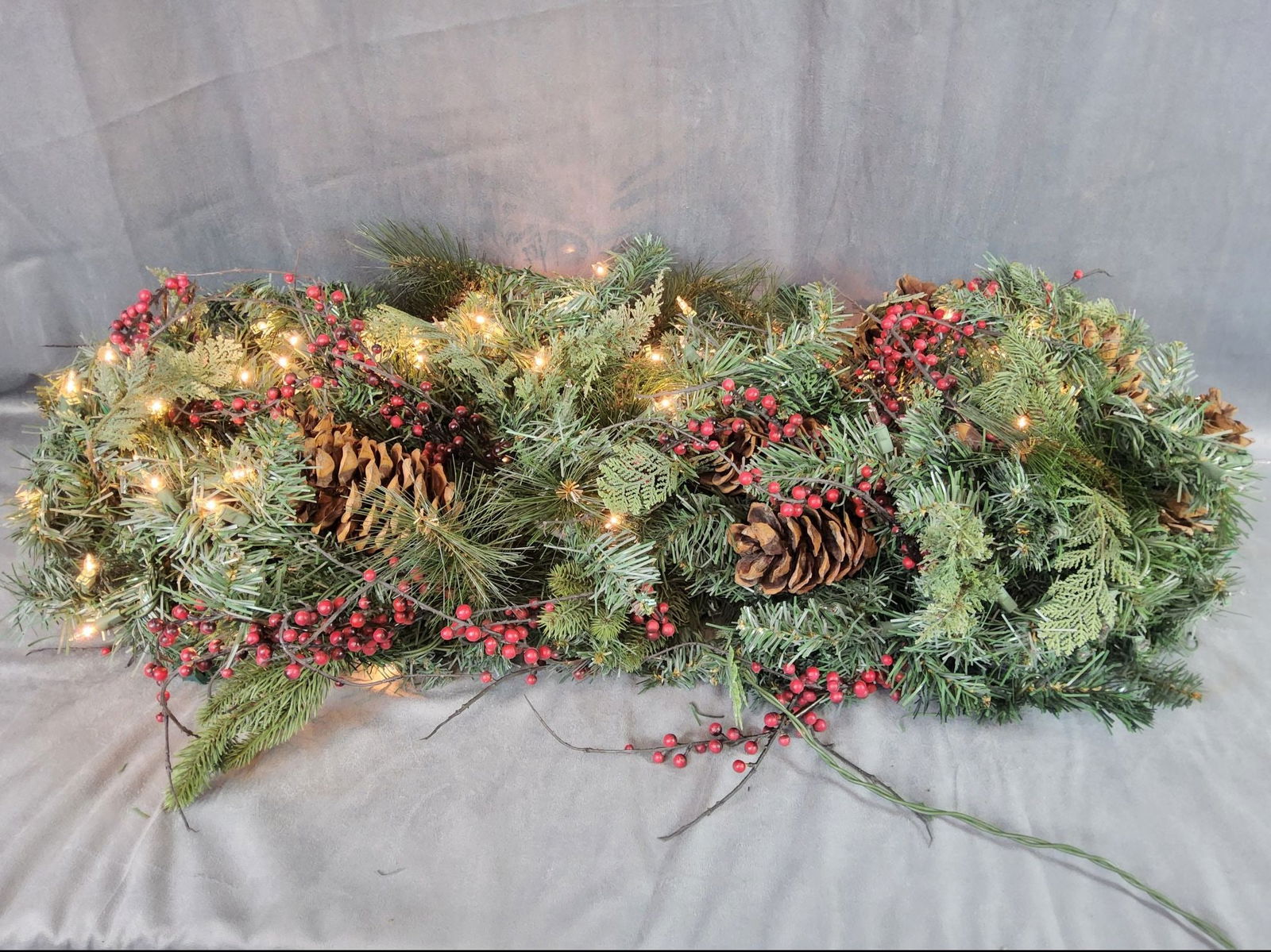 Frontgate 6ft Lighted Garland (1 of 3)