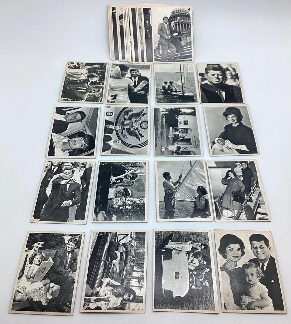 Lot of 32 1964 Topps John F Kennedy Non-Sports Cards (1 of 3)