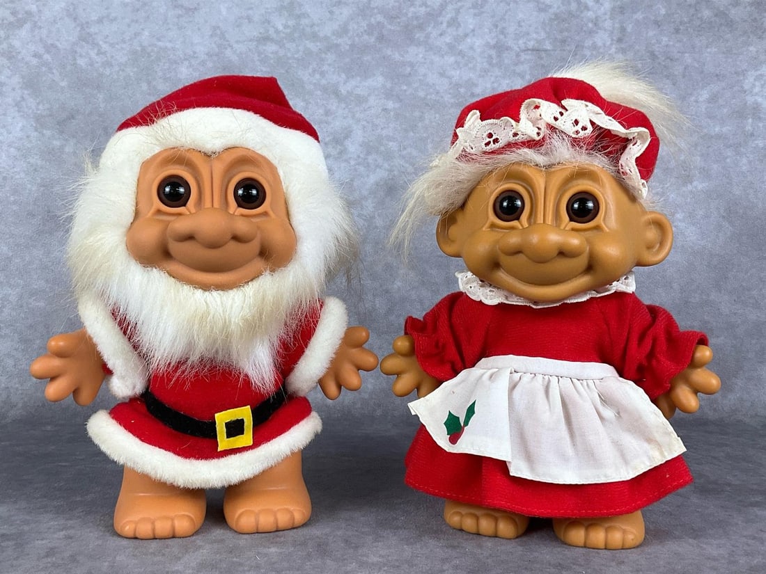 Russ Trolls: Santa and Mrs. Claus troll dolls, #18282 and #18447, by Russ Berrie and Company. From a smoker's home, there is some cigarette odor present, and discoloration of hair and fabric. Height of Santa troll
