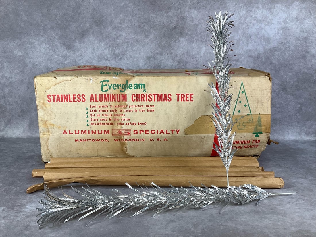 Aluminum Christmas Tree Branches (1 of 11)