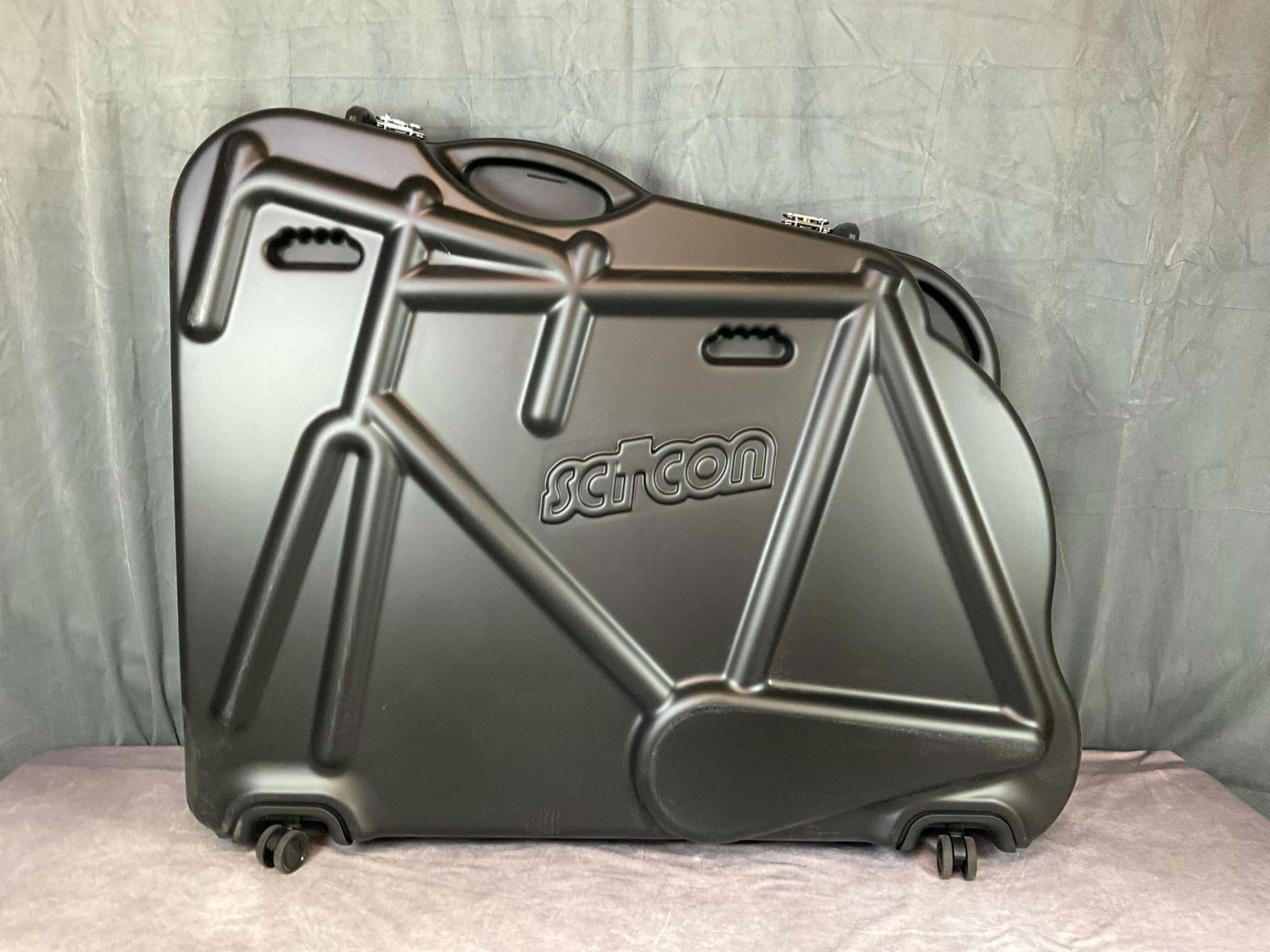 Aerotech Evolution X TSA Case (1 of 6)