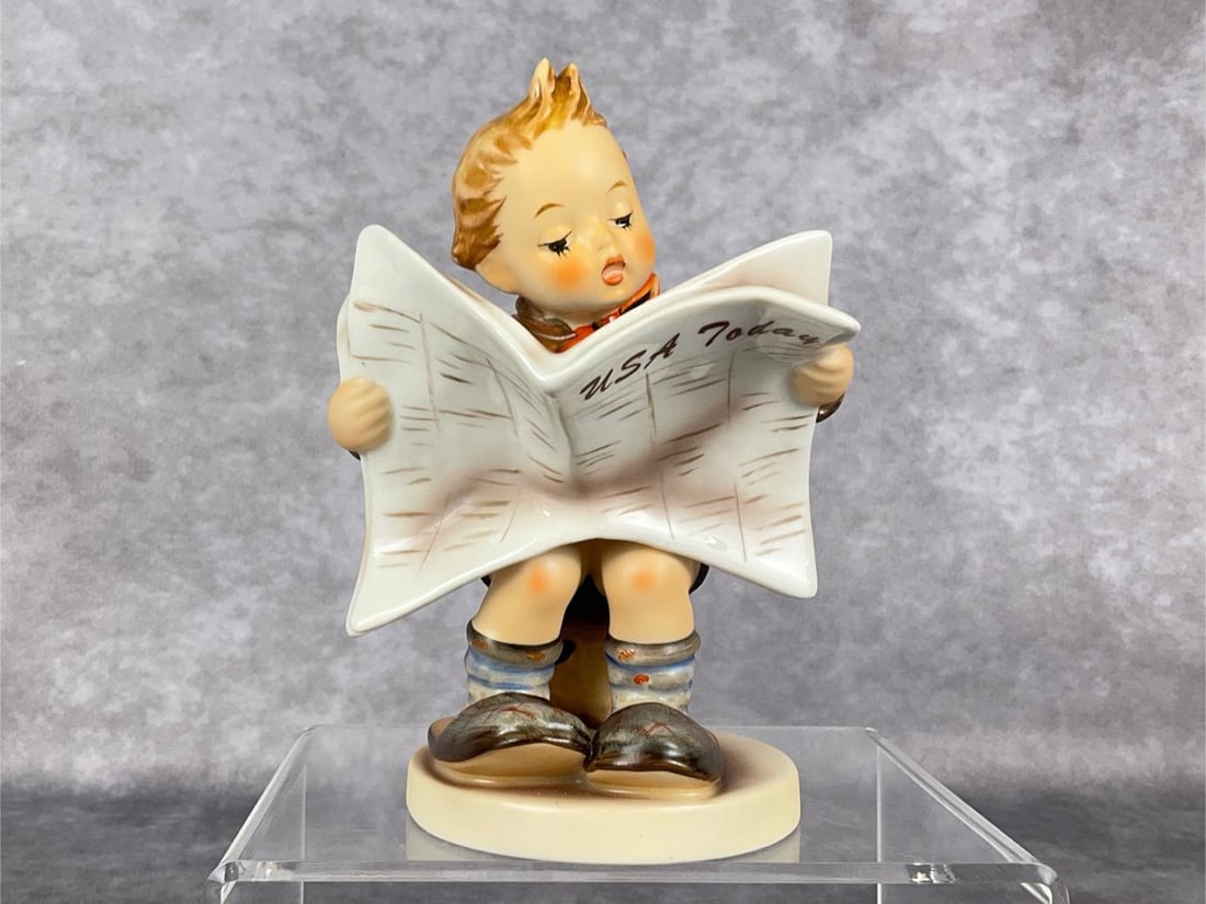 Latest News TMK 7: Hum 184. Headline reads: USA Today. Height of 5 inches. Good condition.