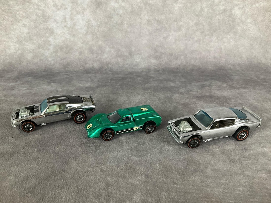 Three Hot Wheels Redline Cars (1 of 12)