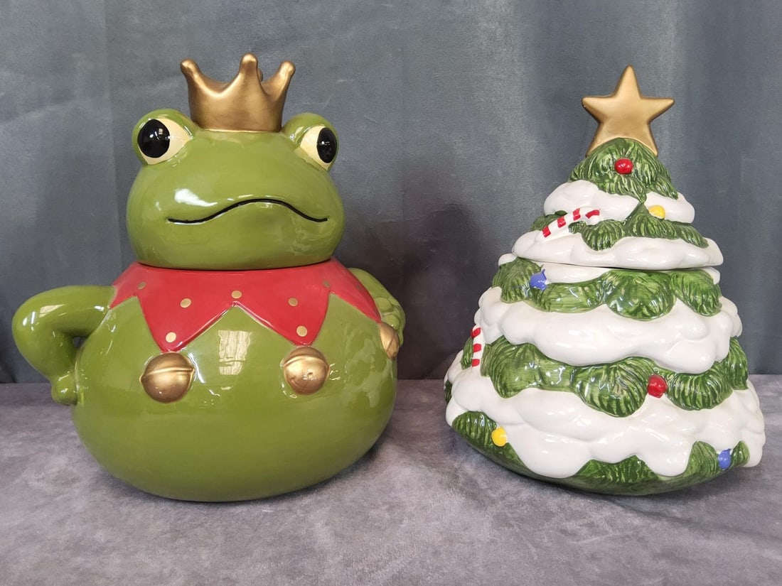 Ceramic Cookie Jars (1 of 7)