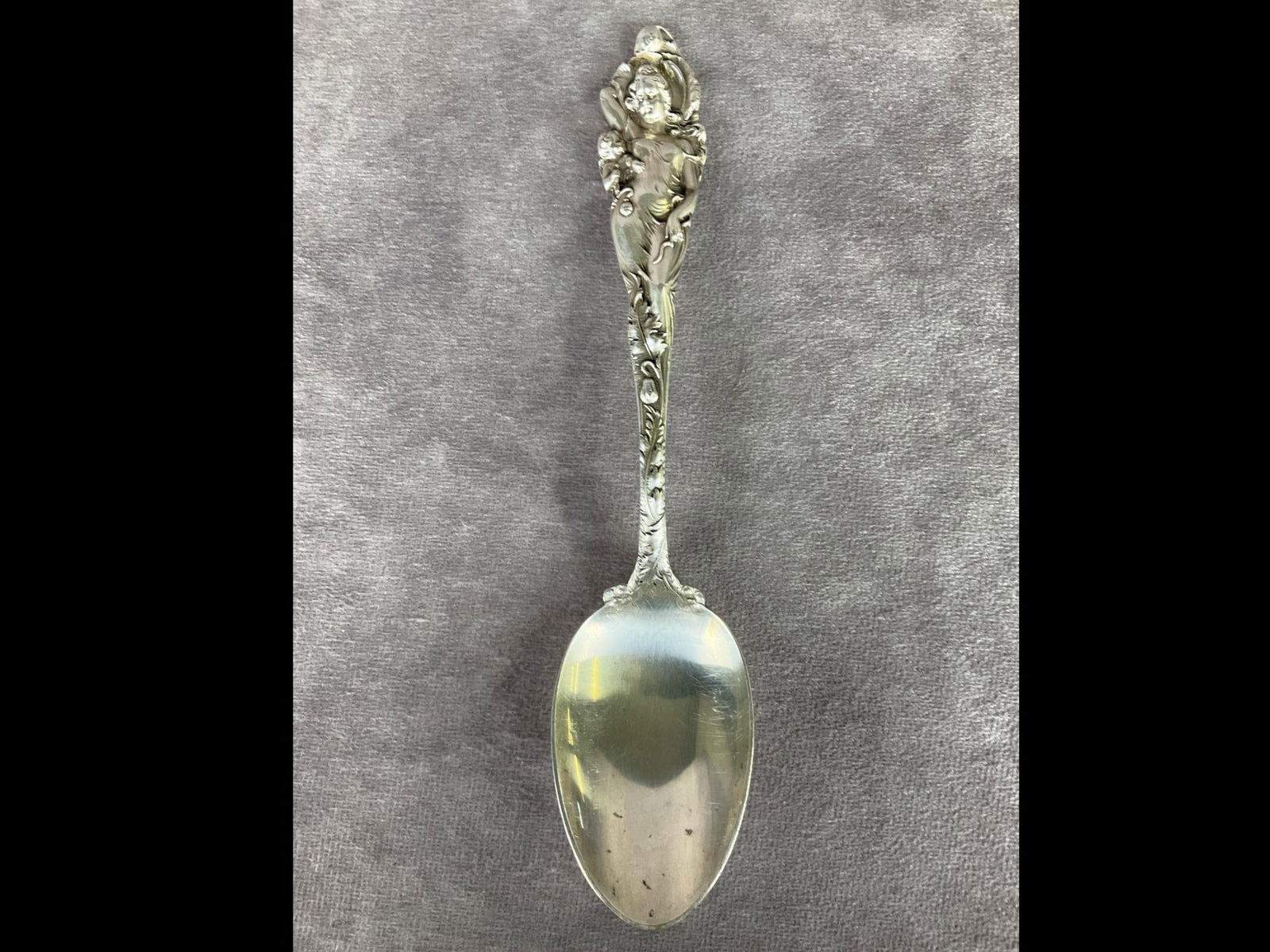 Reed & Barton Love Disarmed Sterling Soup Spoon (1 of 6)