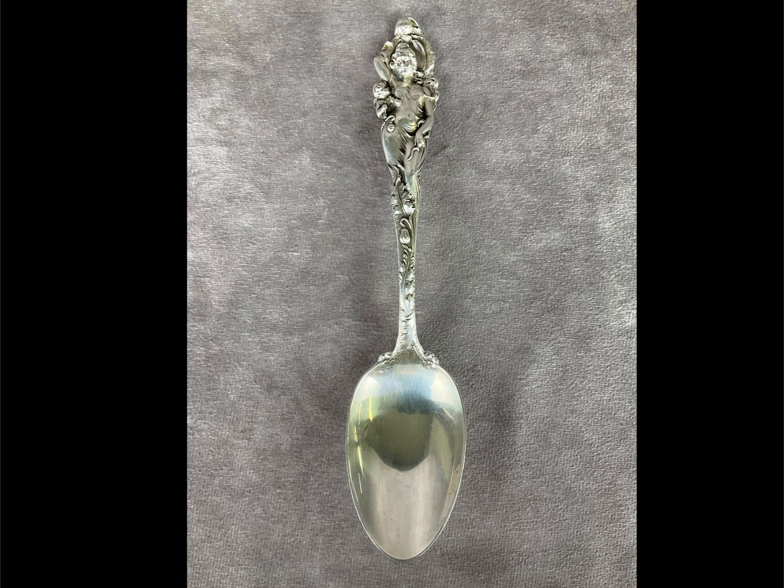Reed & Barton Love Disarmed Sterling Soup Spoon (1 of 6)