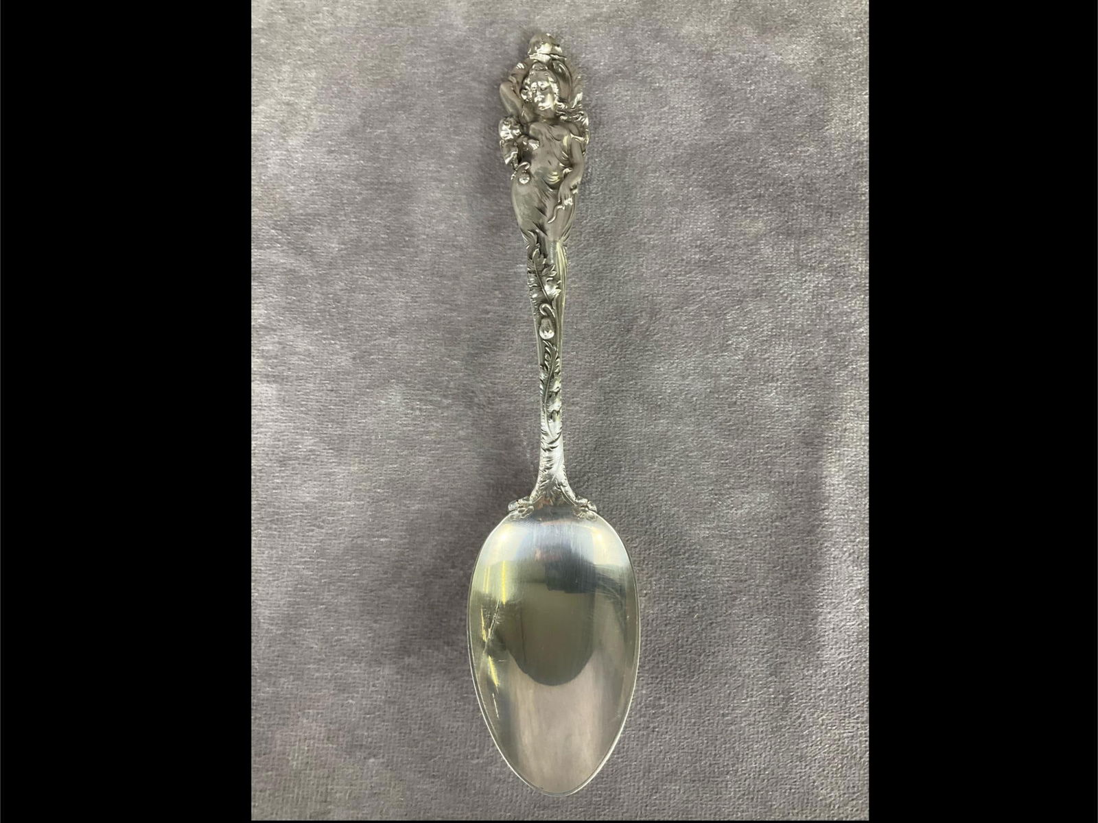 Reed & Barton Love Disarmed Sterling Soup Spoon (1 of 6)