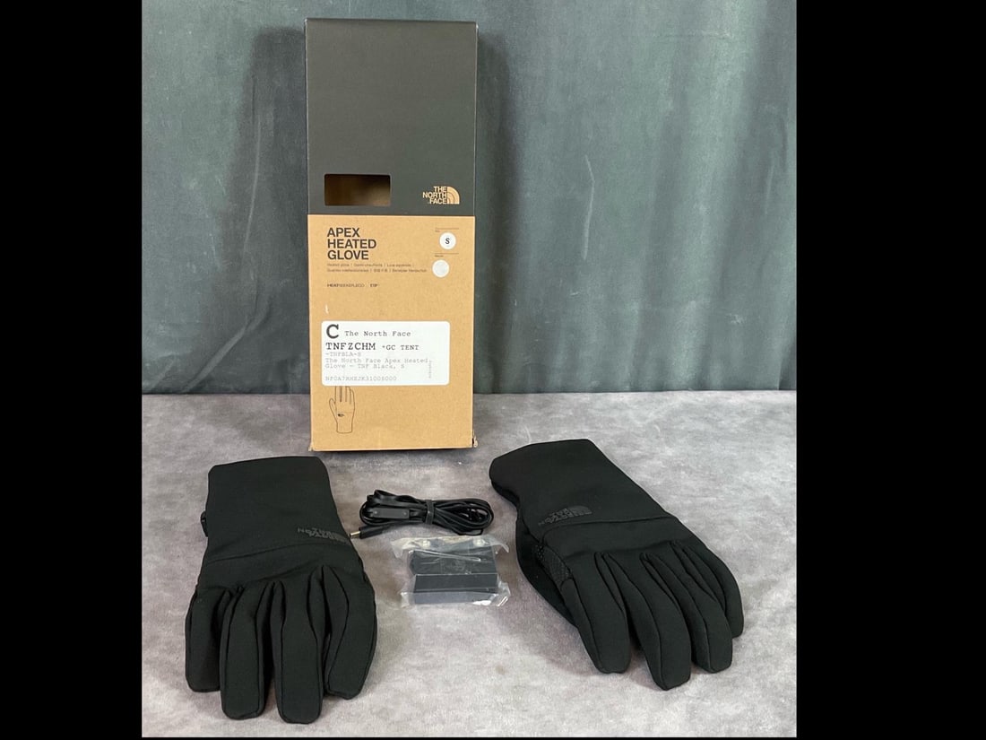 North Face Apex Heated Gloves (1 of 4)