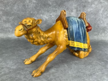 Goebel Kneeling Camel