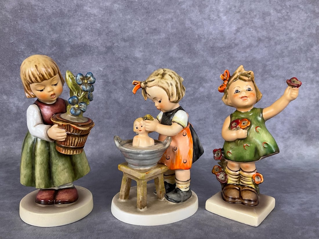 Three TMK Girl Hummels (1 of 9)