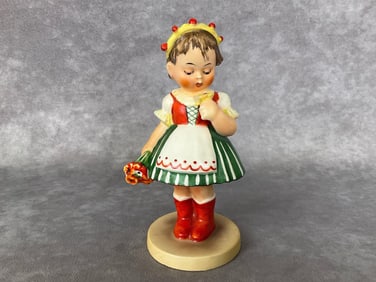 Hungarian Girl International Hummel