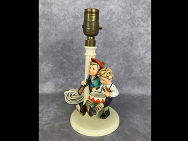 Volunteers Table Lamp