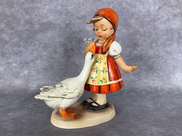 Czech Girl - International Hummel