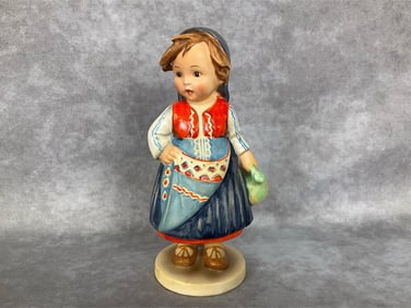 Serbian Girl - International Hummel