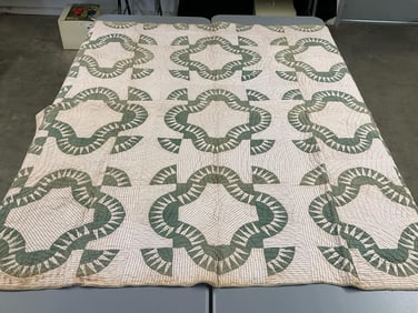 Green Garden Pathways Quilt