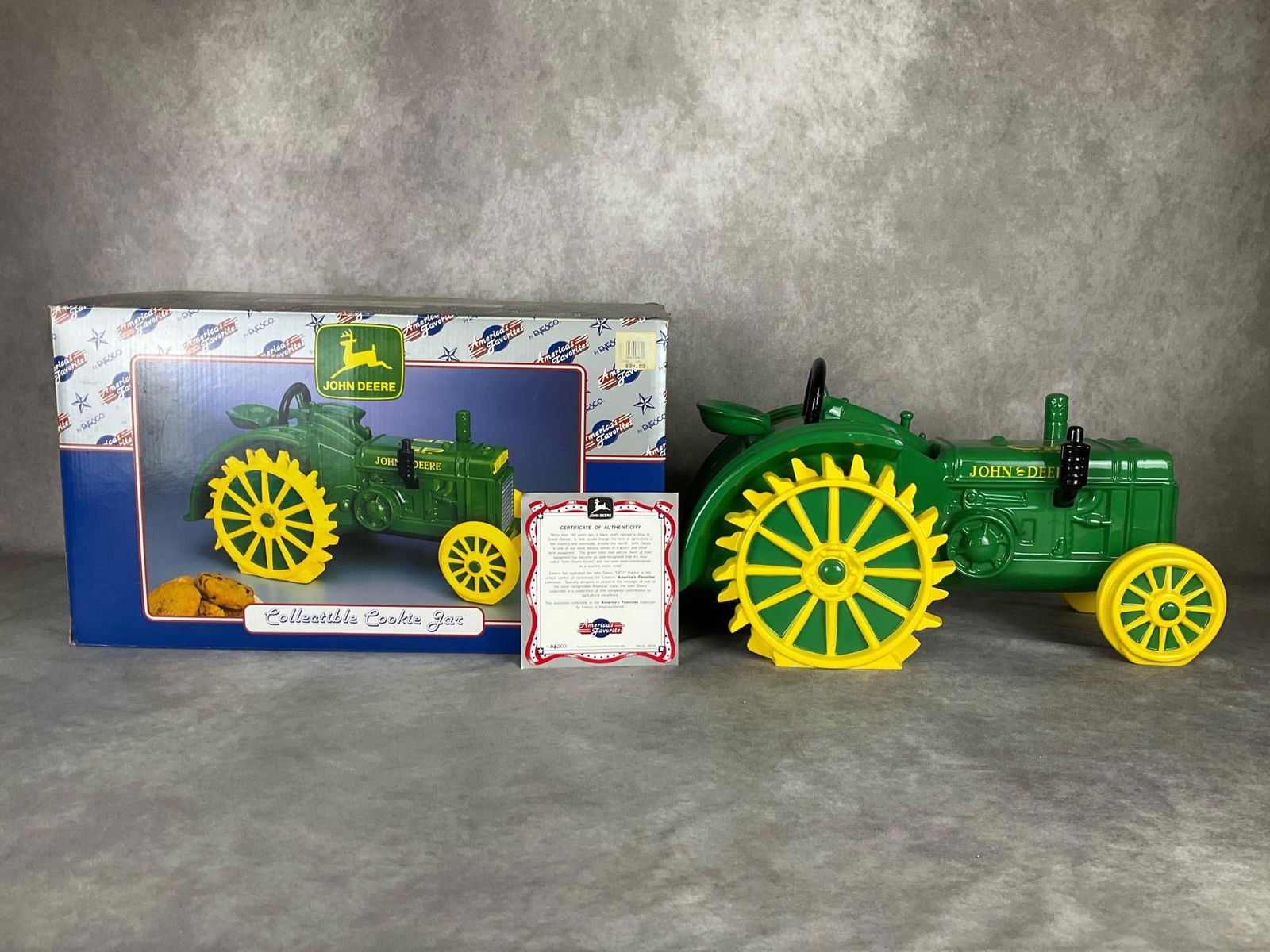 John Deere Tractor Cookie Jar (1 of 7)