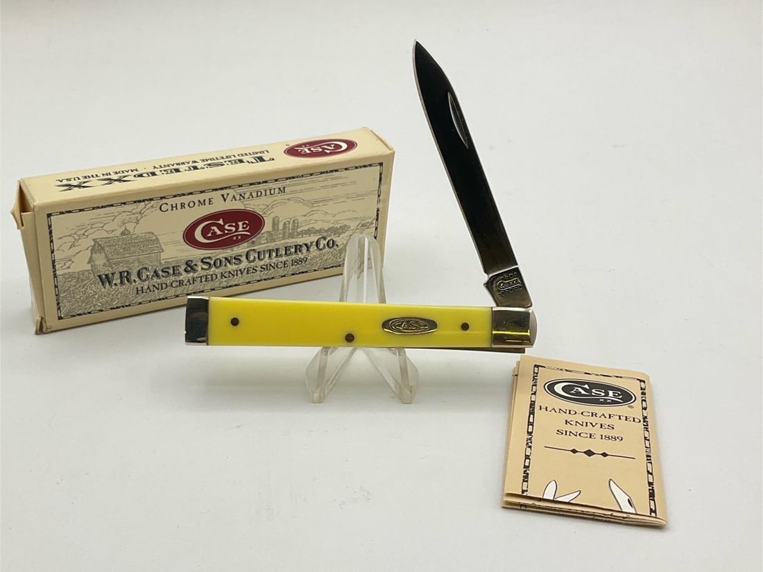 CASE XX Doctor's Yellow Folding Knife (1 of 4)