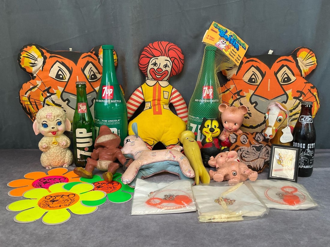 Esso Tiger & Ronald McDonald Pillows & More (1 of 15)