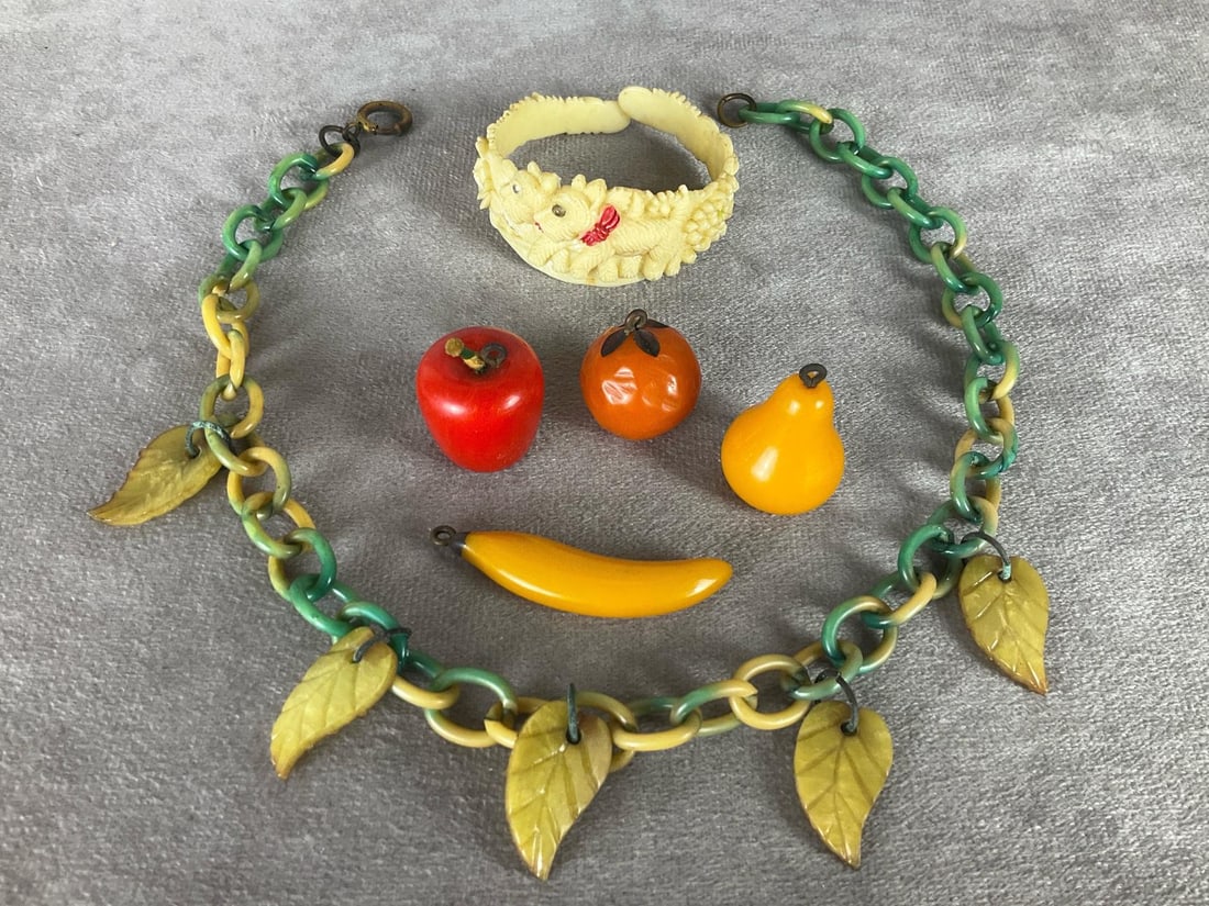 Bakelite & Celluloid Jewelry (1 of 8)