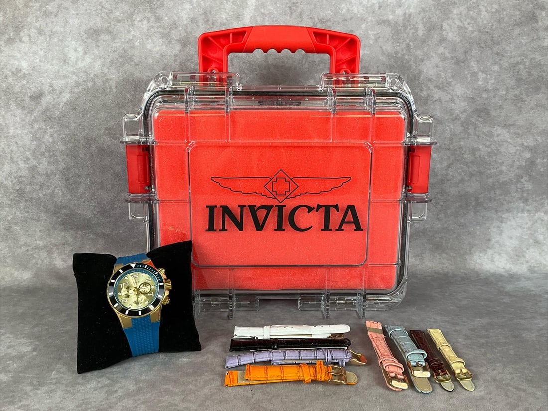 Invicta Men's Wristwatch & Kit: Model No. 18740 Invicta Pro Diver Master of the Oceans with Trinite Night Glow, 2 inch dial with silicone band. Not currently running but appears in good condition. Along with eight unused Invicta gen