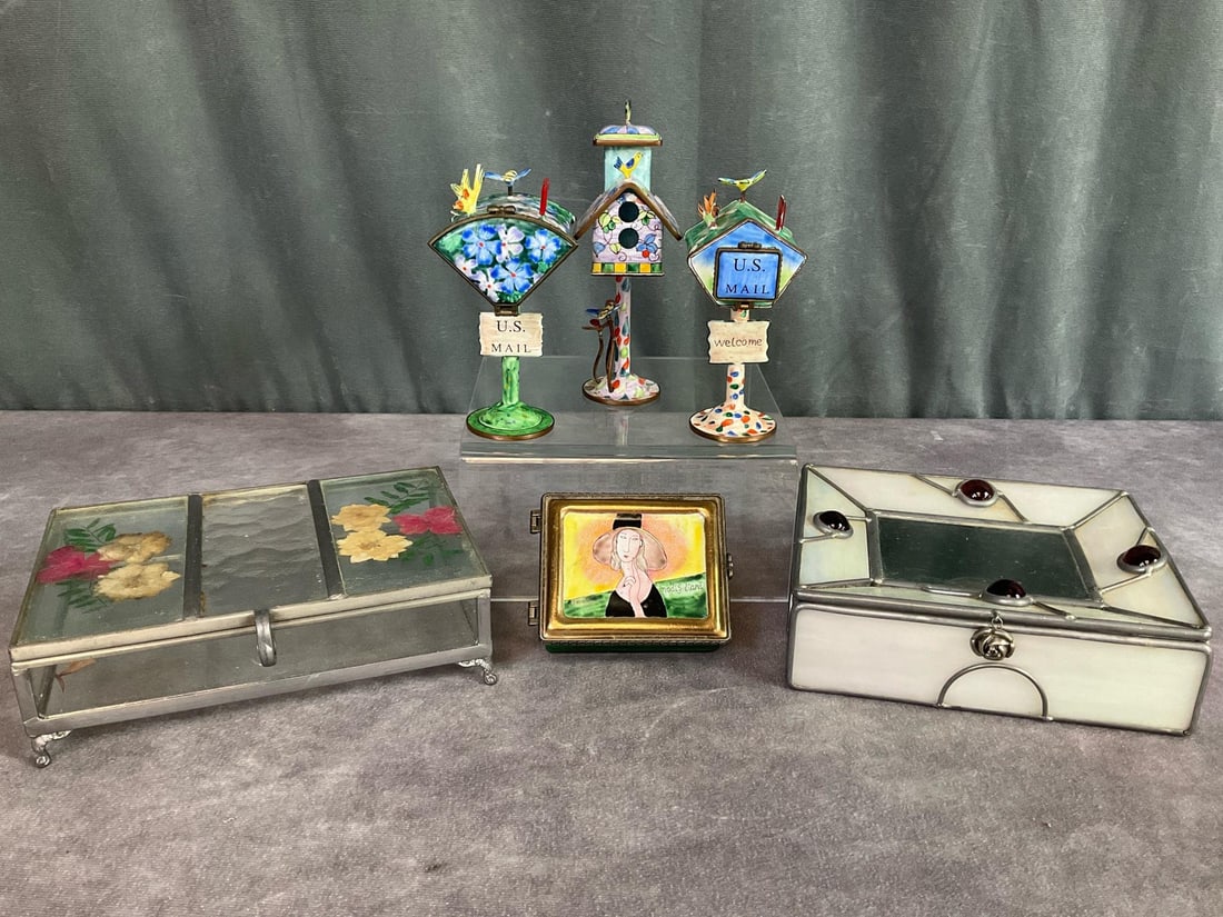 Kelvin Chen Enamel Trinket Boxes & Glass Jewelry Boxes: Three signed mailboxes, 1999 to 2001, good condition but chips to lid of pink one. Green enamel box with portrait on lid, cloth interior. Stained glass picture frame jewelry box, 6.25 inches wide x 5.