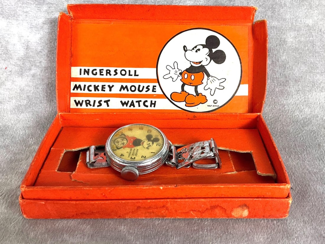 1933 Ingersoll Mickey Mouse Watch: For repair or parts only. In original box. Hands are missing and crystal is not attached.