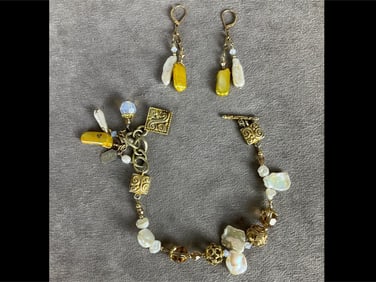 Tres Jolie Bracelet & Earrings