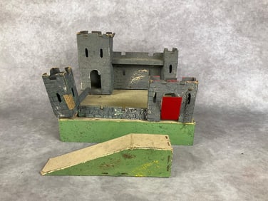 Tri- Ang Castle