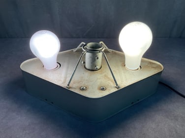 Diamond Revolving & Illuminating Tree Stand