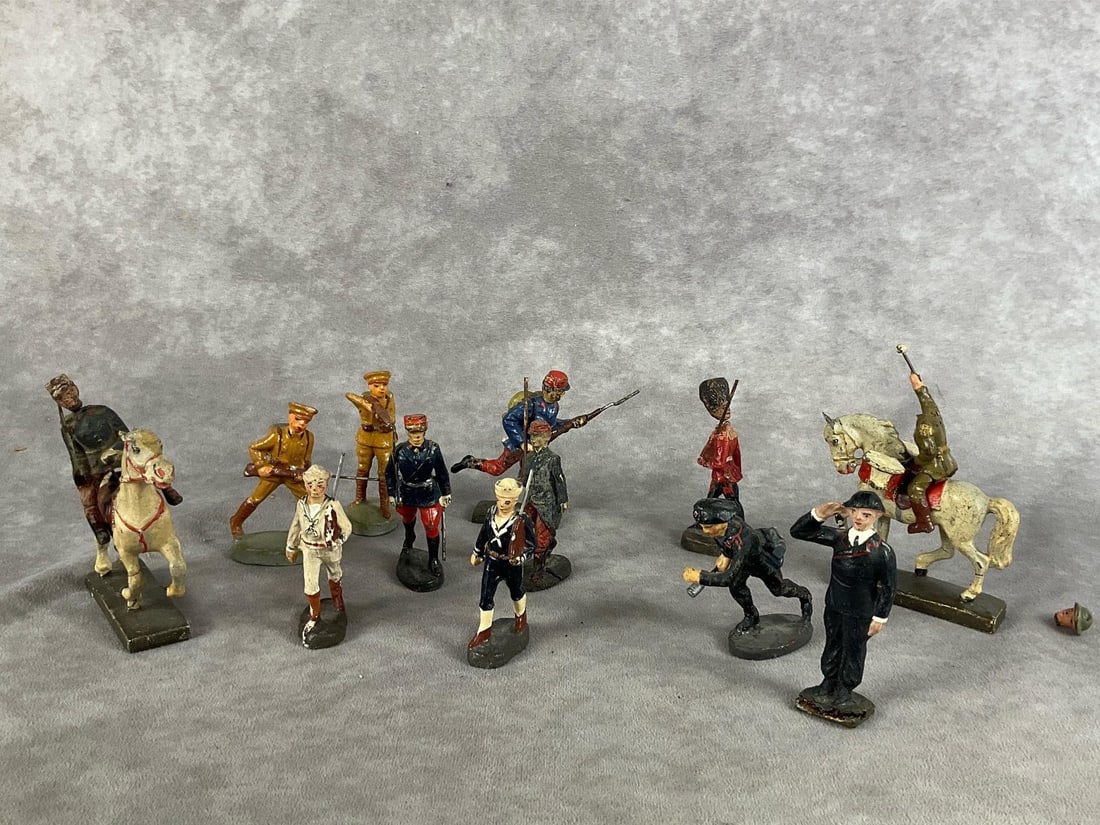 Rare Elastolin Composite Soldiers: Twelve total. Some are from the 1930s and are marked Lineol and Elastolin. Different countries and roles. Poor to fair condition with paint loss, cracking, missing pieces and repair. Tallest with hors