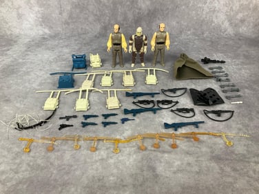 Vintage Star Wars Accessories Lot & Figures