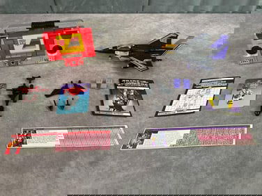 1985 Blaster & 1984 Skywrap Transformers