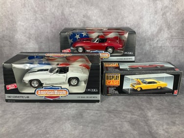 American Muscle Die Cast Cars & Display Case
