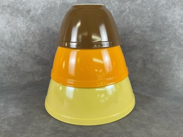 Pyrex Town & Country Mixing Bowls