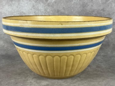 Yellowware Shoulder Bowl