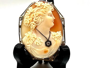 14k Shell & Diamond Cameo