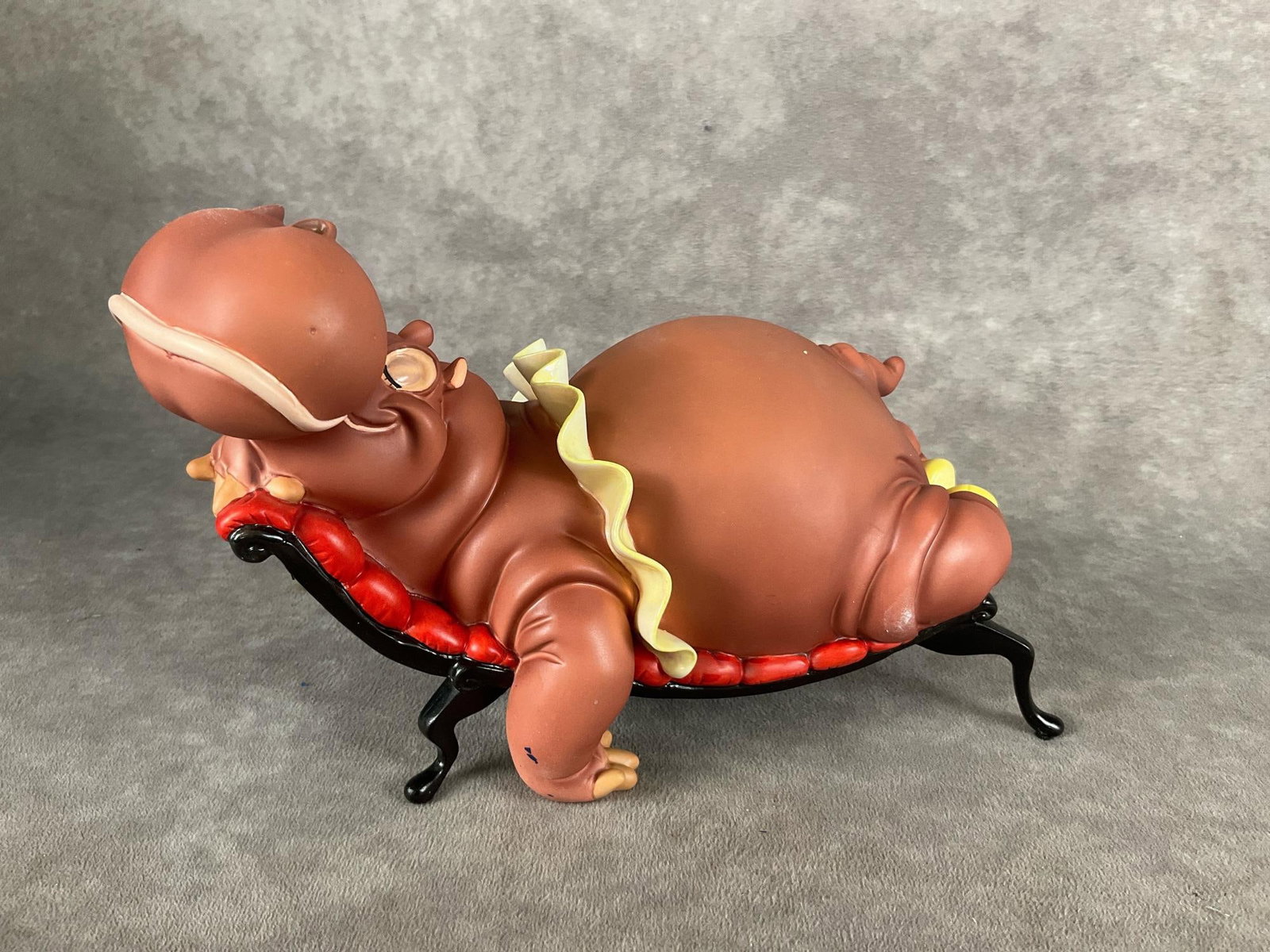 Disneys Fantasia Hyacinth Hippo Figure: Walt Disney Classics Collection Hyacinth Hippo, in fair condition with heavy paint loss on the body. Includes COA and box. The box has some creases, but is overall in good condition. Box measures 12 i