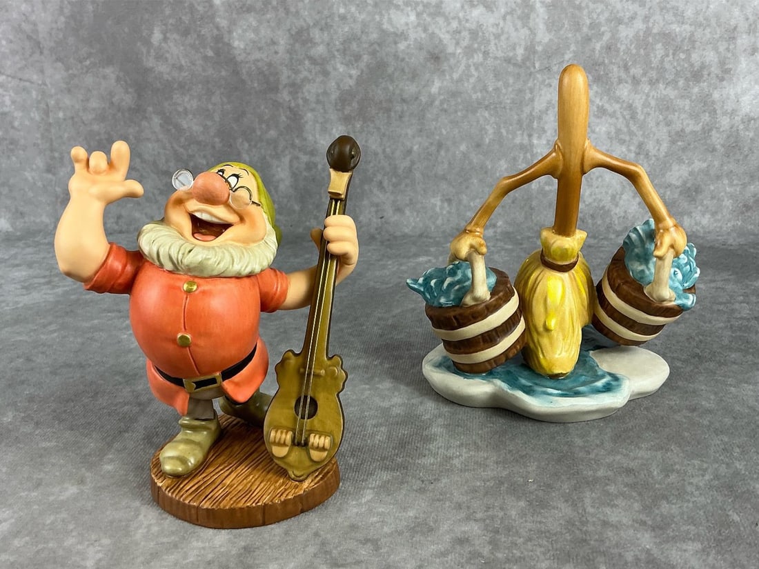 Walt Disney Classics Collection Figures: Includes an early 1990s Fantasia Bucket Brigade figure, and an early 2000s Snow White Cheerful Leader figure. Both boxes have some creasing and scratches but both are complete with paperwork and are i
