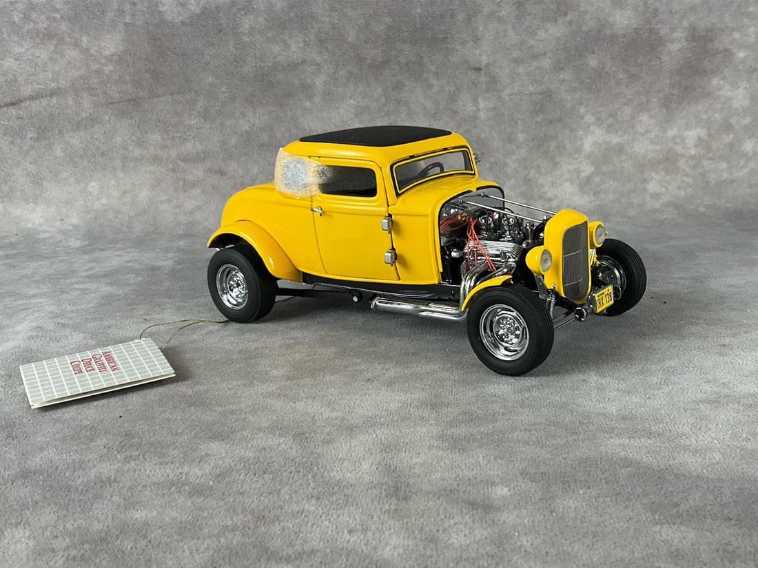 Ertl American Graffiti '32 Ford Deuce Coupe Ertl American Graffiti '32 Ford Deuce Coupe