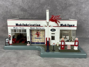 Danbury Mint Mobil Service Station Clock