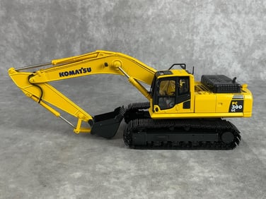 First Gear Komatsu Back Hoe