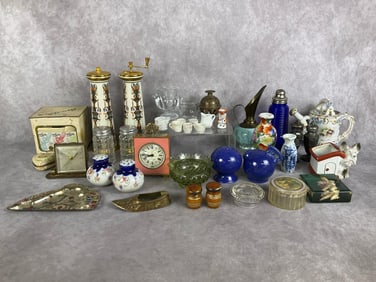S&P Shakers & Knick Knacks