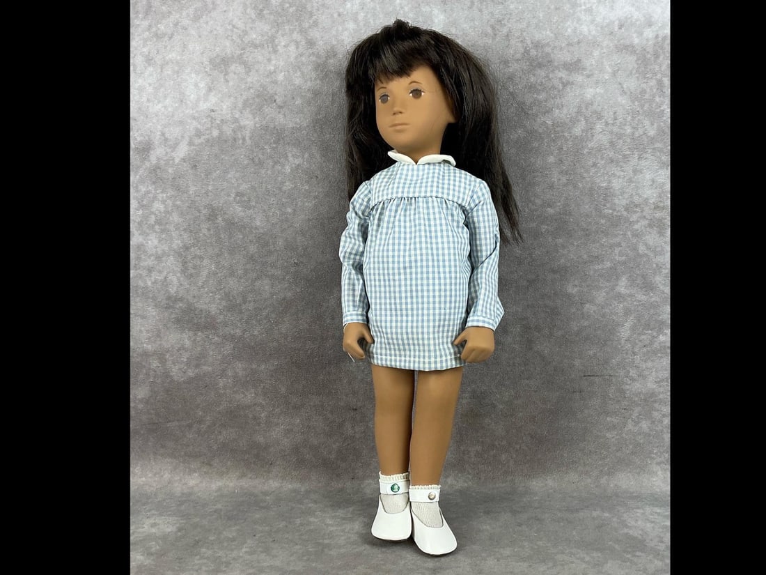 Sasha Brunette Gingham Doll: 1979, No. 4-103, D. 366, made in England and imported exclusively into the USA by Creative Playthings. Includes box which has damage to the plastic windows. The doll is in good condition, with minor v