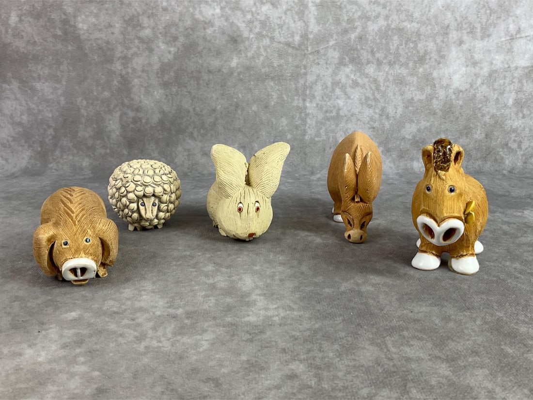 Artesania Rinconada Livestock: Lot of five Artesania Rinconada ceramic figurines including a sheep, horse, rabbit, donkey, and pig. All in good condition. Horse measures 2.5 inches wide x 3.25 inches tall.